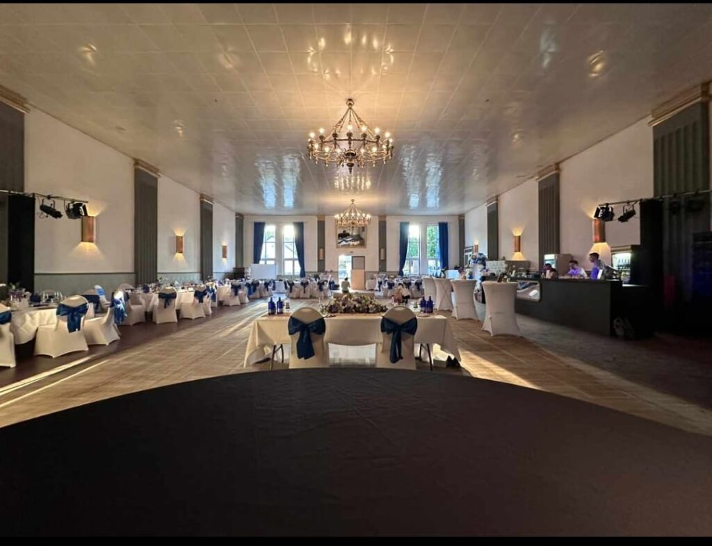 Hochzeitslocation in Friedrichsthaler Chaussee 61 Spiegelsaal Fichtenhain