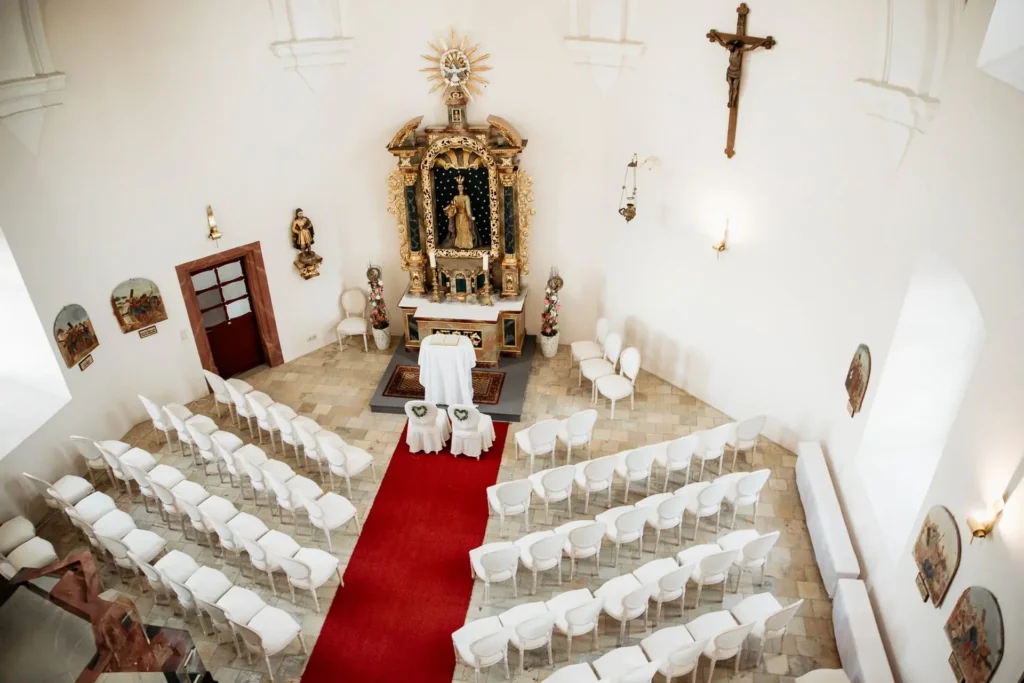 Hochzeitslocation in Simmershofen Schloss Walkershofen – Heiraten wie im Märchen!